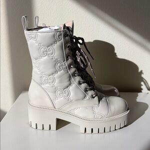 Gucci Women's Beige Lace-Up Combat Boots